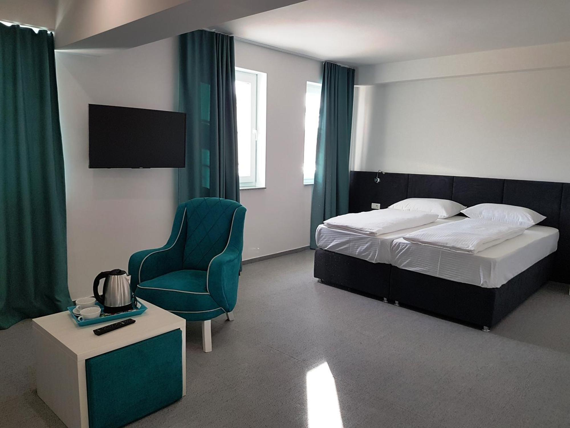 Hotel Sax Gracanica Gracanica  Экстерьер фото