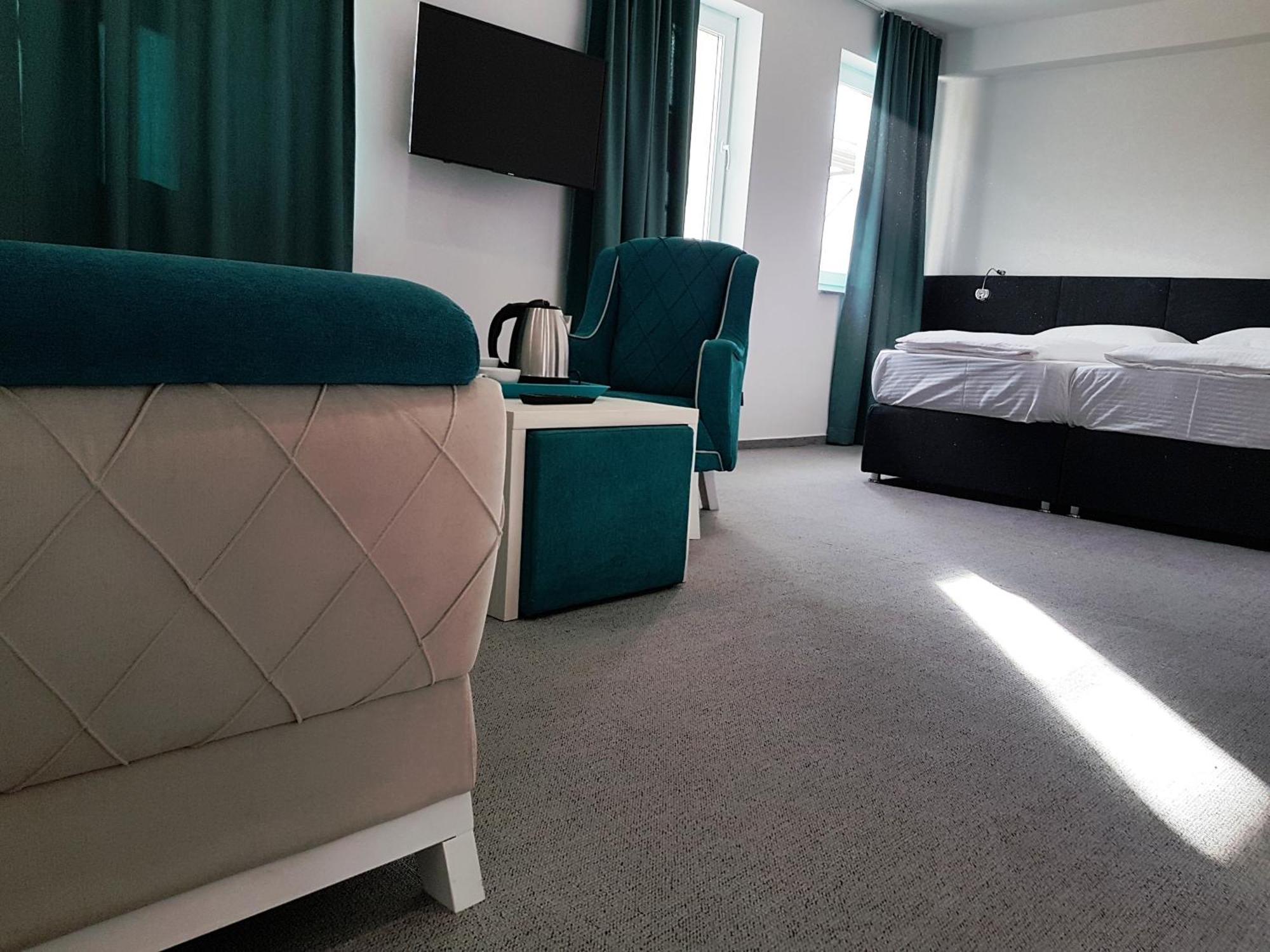 Hotel Sax Gracanica Gracanica  Экстерьер фото